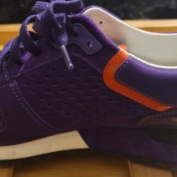 Rare find, Louis Vuitton well cared for, looks brand new. - Picture 5 of 6